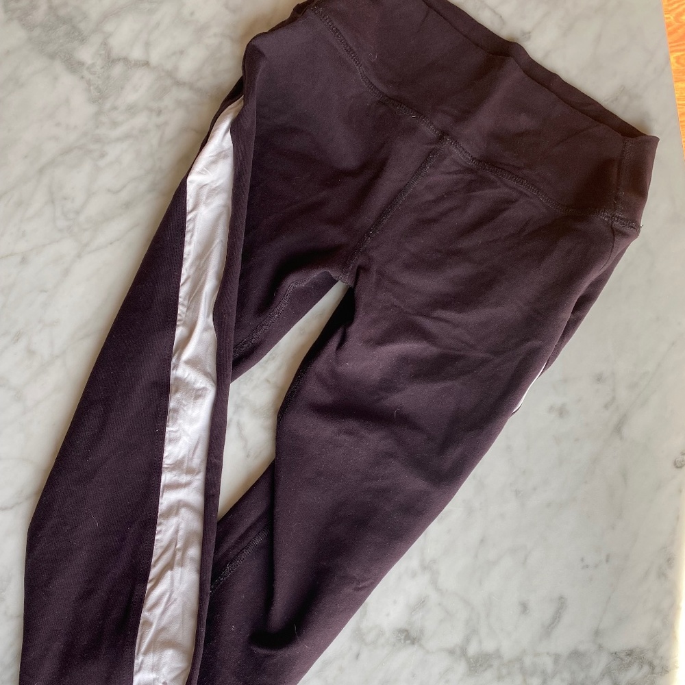 Splits 59 Maroon / Plum and White stripe legging Small